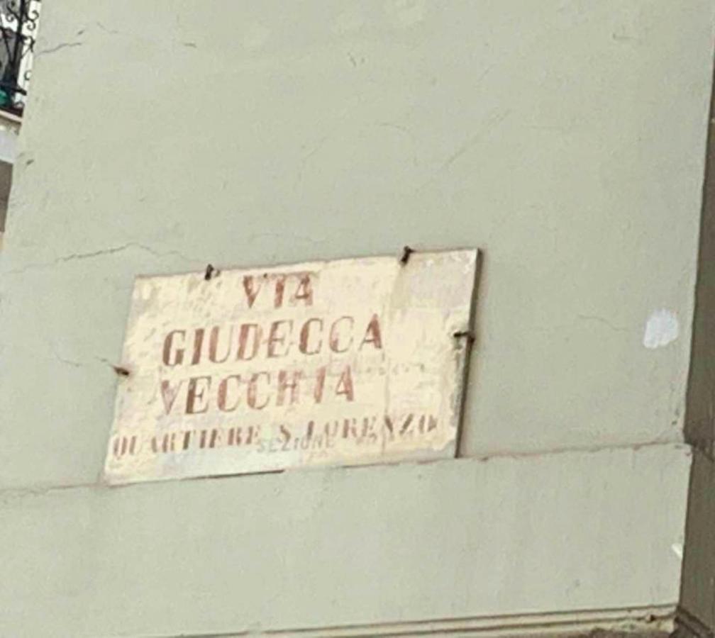 La Porta Accanto * Neapel